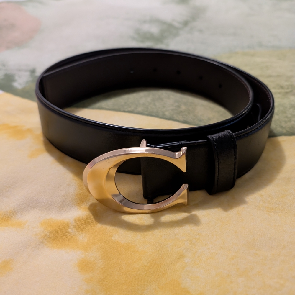 Coach Gold and Black Leather Belt Sleek Design